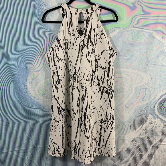 Gorgeous Paint Splatter Dress✨ - Picture 3 of 3